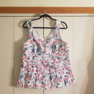 Torrid Floral Peplum Top w/Sweetheart Bust Size 1